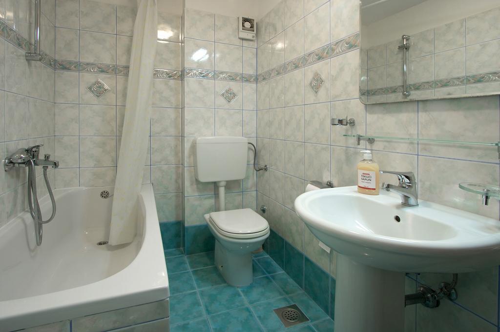 Apartments Ava Poreč Kültér fotó